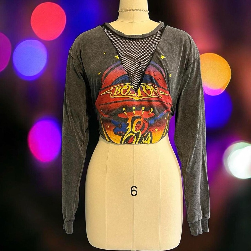 Forever 21 Boston Graphic Crop Top